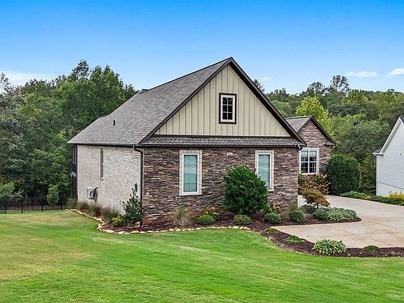 2nd image of 383 Island Green Ln