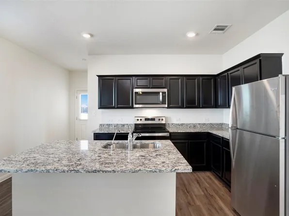 113 Bell Rings Dr, Jarrell, TX 76537