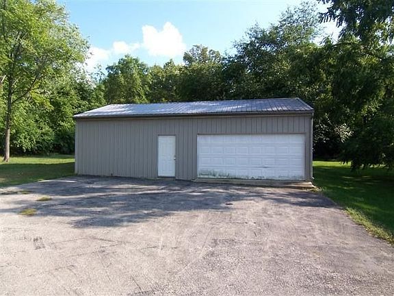 3rd image of 6178 Hoover Ave