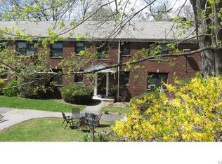 62 Rockledge Rd APT 1B, Hartsdale, NY 10530