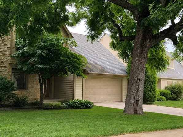 11530 Carter St, Overland Park, KS 66210