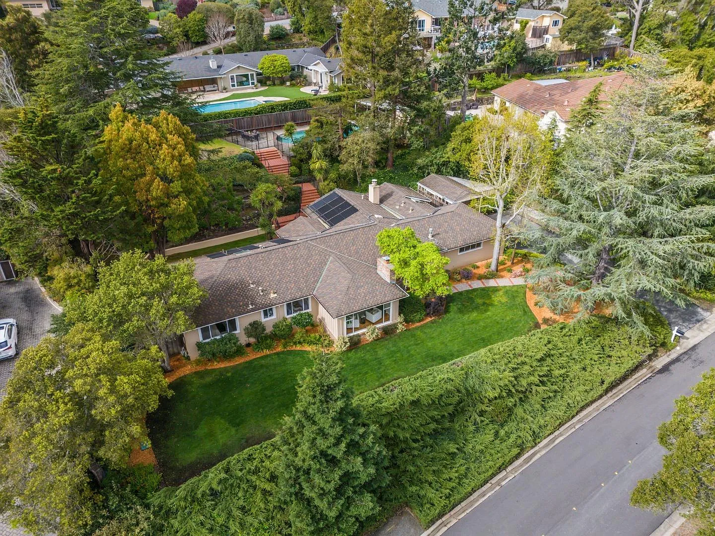 337 Robinwood Ln photo 1