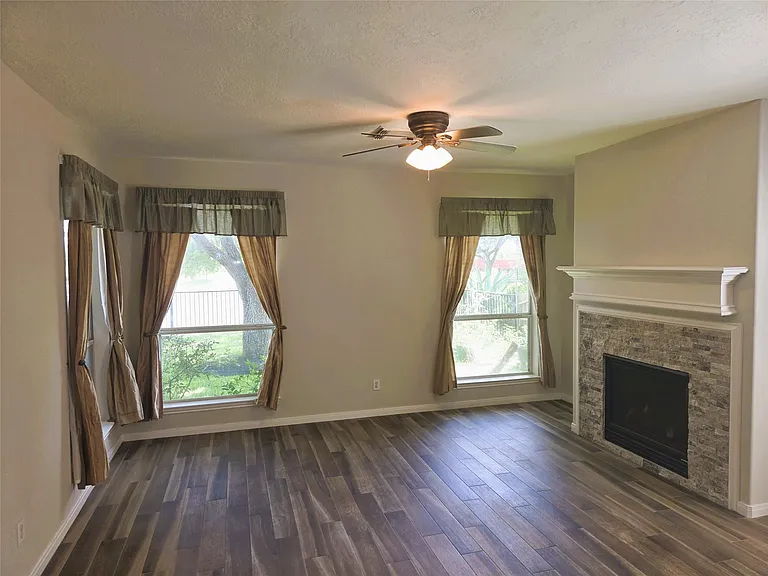 13804 Rose Bay Ct — Photo 23