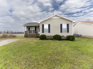 215 Waterford Dr, Oak Grove, KY 42262