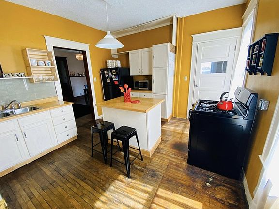 2nd image of 244 Aurora Ave