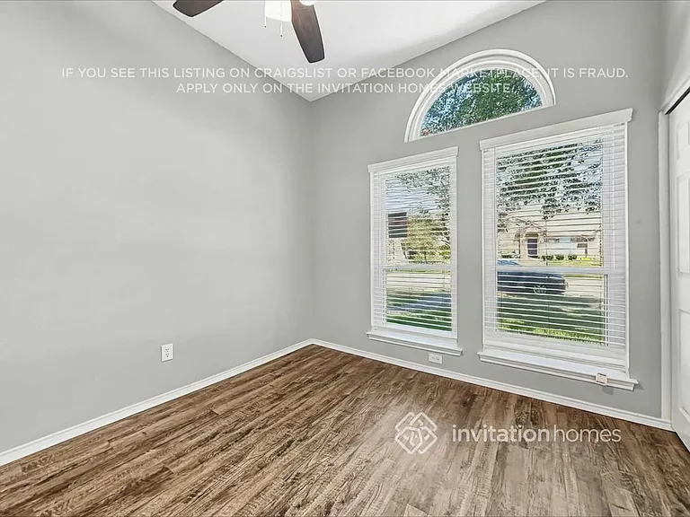 7510 Estates Way — Photo 16