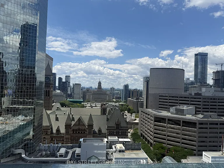 197 Yonge St #1709 — Photo 3