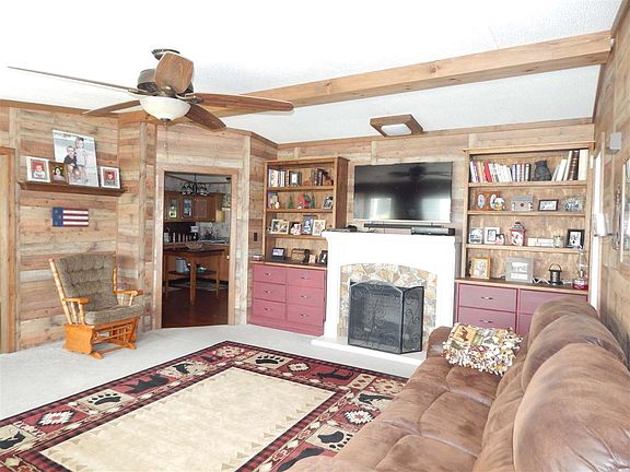 2nd image of 104 Griswold Dr