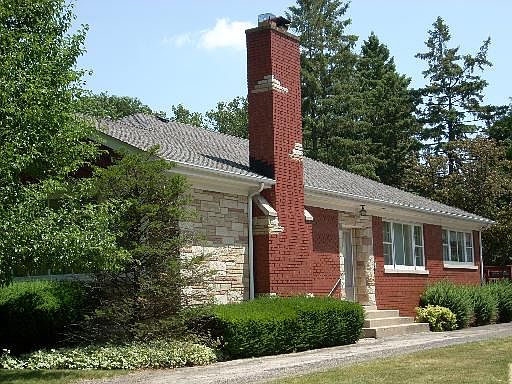 2nd image of 4927 Woodland Ave