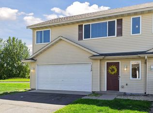 1348 Willow Trl, Farmington, MN 55024