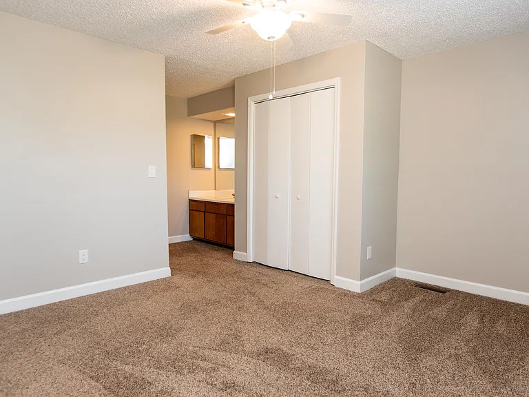 290 Appleby Dr #252 — Photo 23