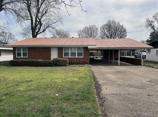 706 Smith St, Malden, MO 63863