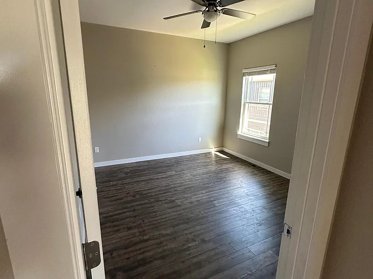 2527 S Adele Ave — Photo 9
