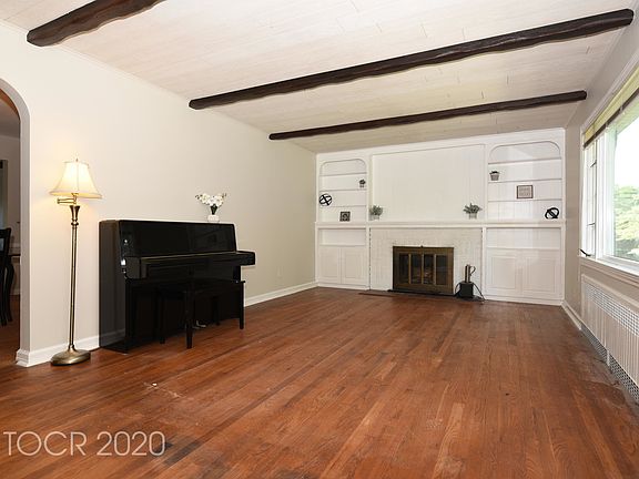 4th image of 542 Lafayette Ave