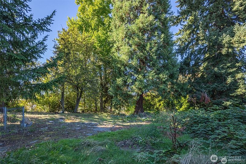 5th image of 12900 Beverly Park Road