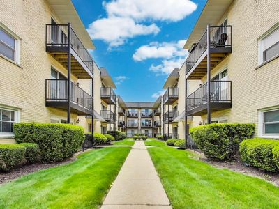 6478 N Northwest Hwy APT 1, Chicago, IL, 60631