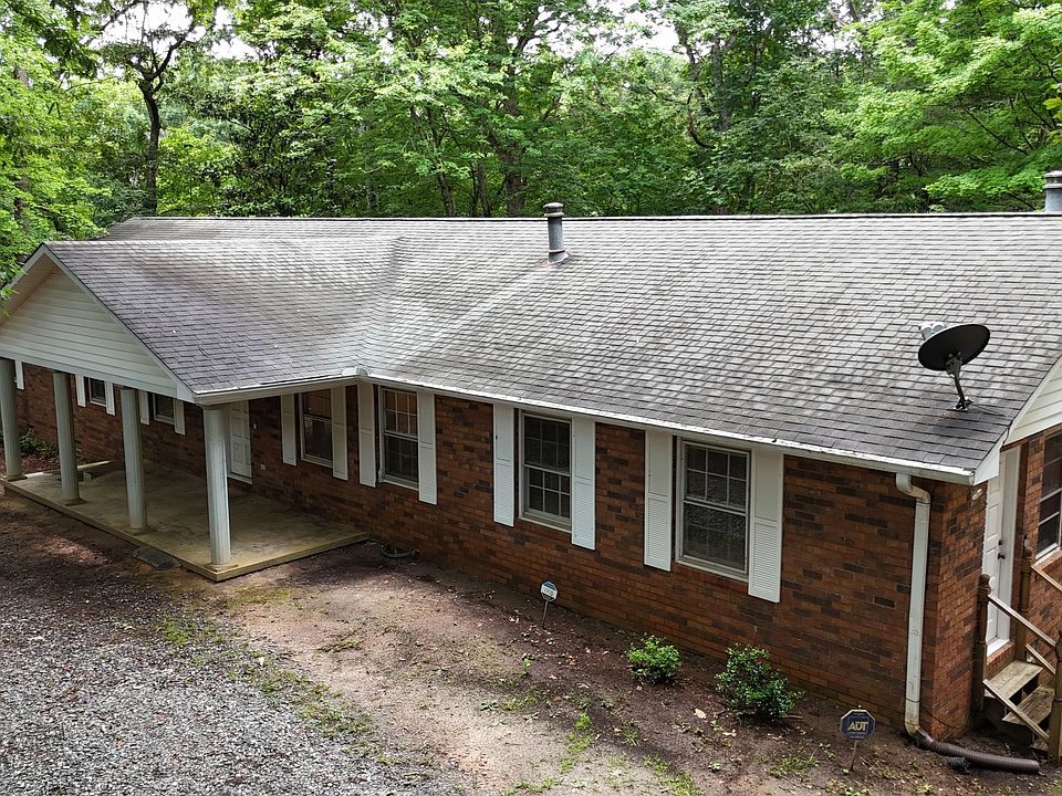 1st image of 240 Bent Oak Dr