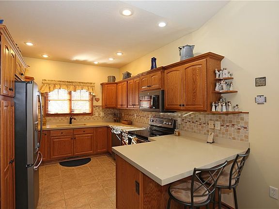 3rd image of 1625 SE Holiday Crest Cir
