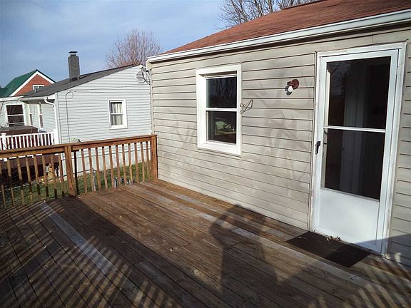 4th image of 5855 Green Dr