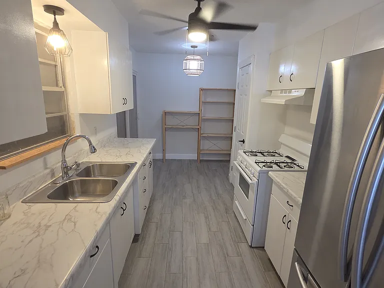 126 Postwood Dr — Photo 3