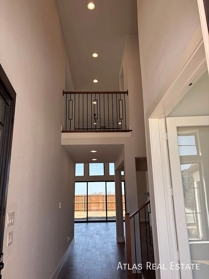 Stunning 5-Bedroom Luxury Home in Celina's North Sky Community — Photo 4