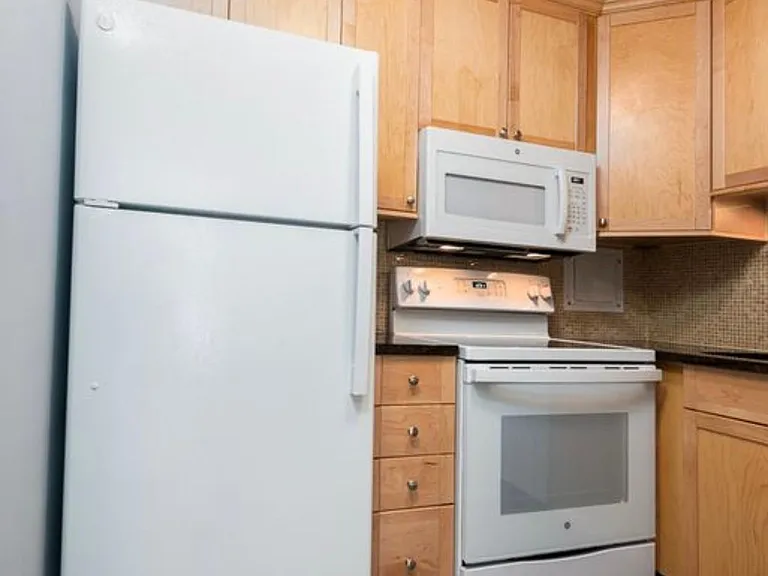 2400 N Lakeview Ave #709 — Photo 10