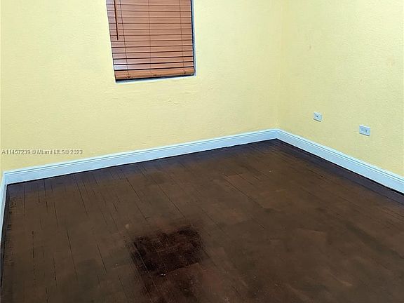 5th image of 7761 Crespi Blvd #A1