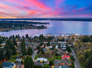 10516 NE 52nd St, Kirkland, WA 98033