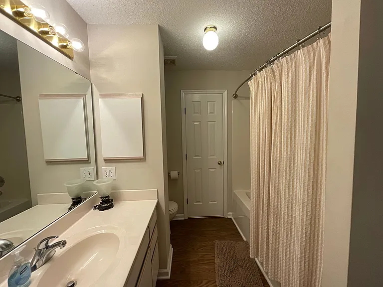 Meridian Park Apartments — Photo 85