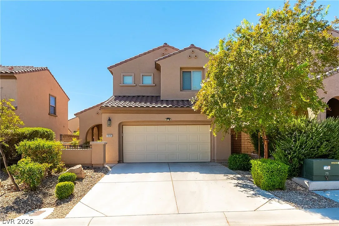 3 bed, 2.5 bath, 1719 sqft, $2,495 — Photo 1