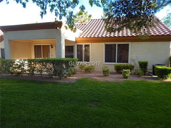 4th image of 8544 Desert Holly Dr