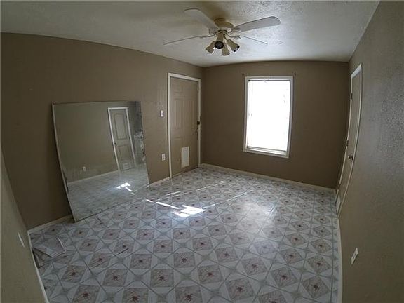 3rd image of 8334 Sussex St