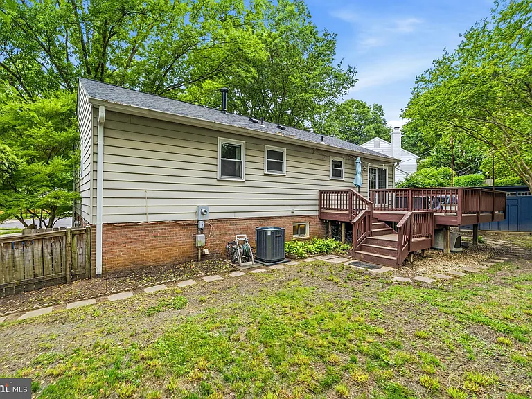 3900 Flagstone Ter — Photo 36