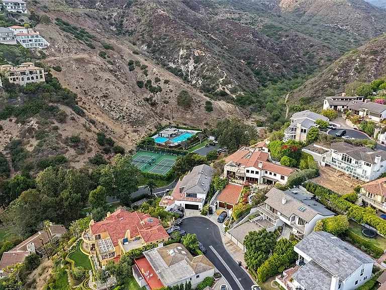343 Emerald Bay — Photo 36