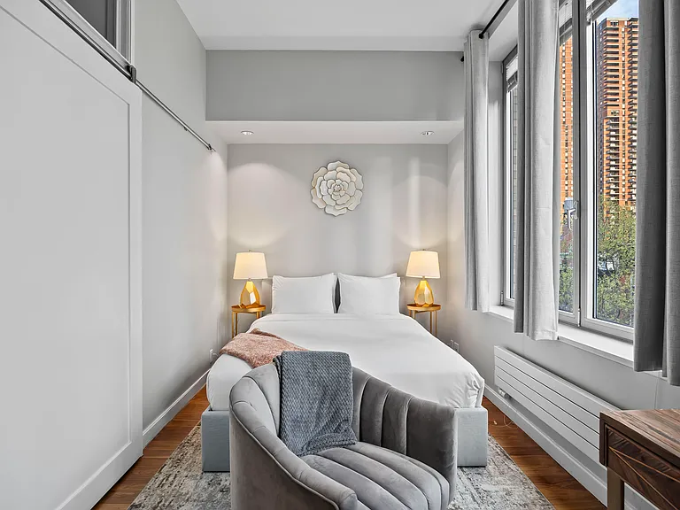 459 W 44th St #C — Photo 14