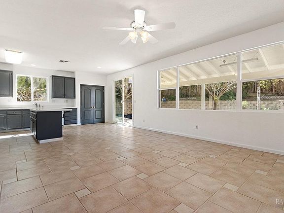 4th image of 4727 Hummingbird Court