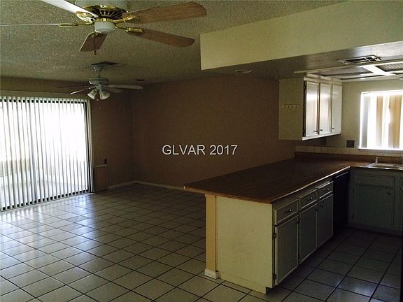 5th image of 1812 Runningbear Dr