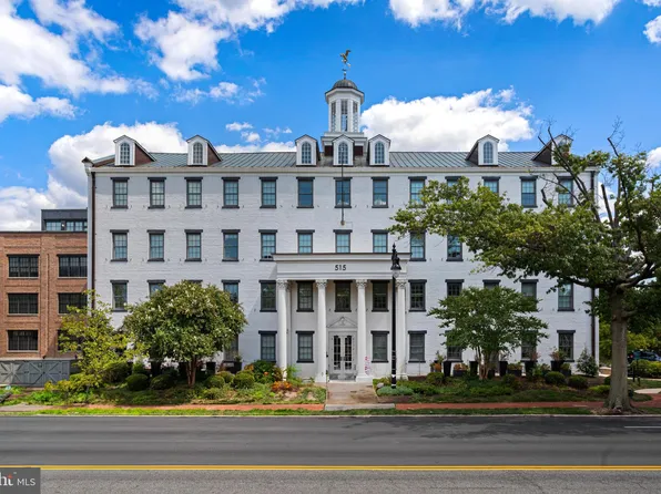 515 N Washington St APT 204, Alexandria, VA 22314