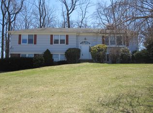 100 High Point Dr, Springfield, NJ 07081