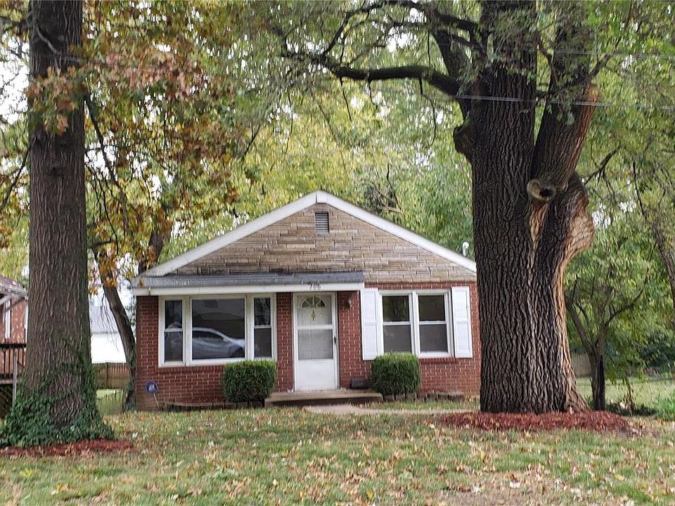1st image of 206 S Marguerite Ave