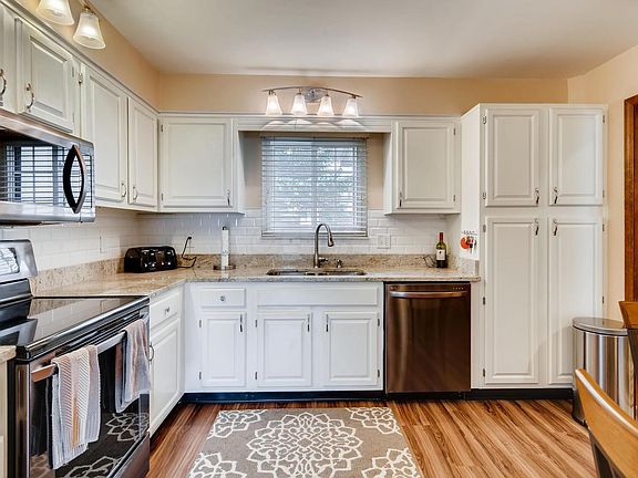 4th image of 147 Saint Julien Dr