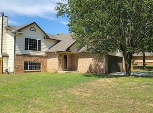 1605 Edgewood Dr, Wellington, KS 67152