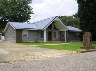 207 Quail Ridge Rd, Elmore, AL 36025