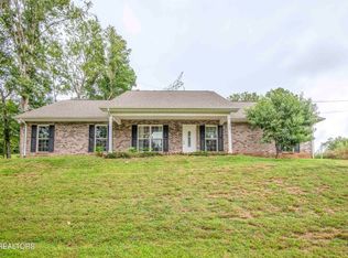 359 W Vinegar Valley Rd, Friendsville, TN 37737