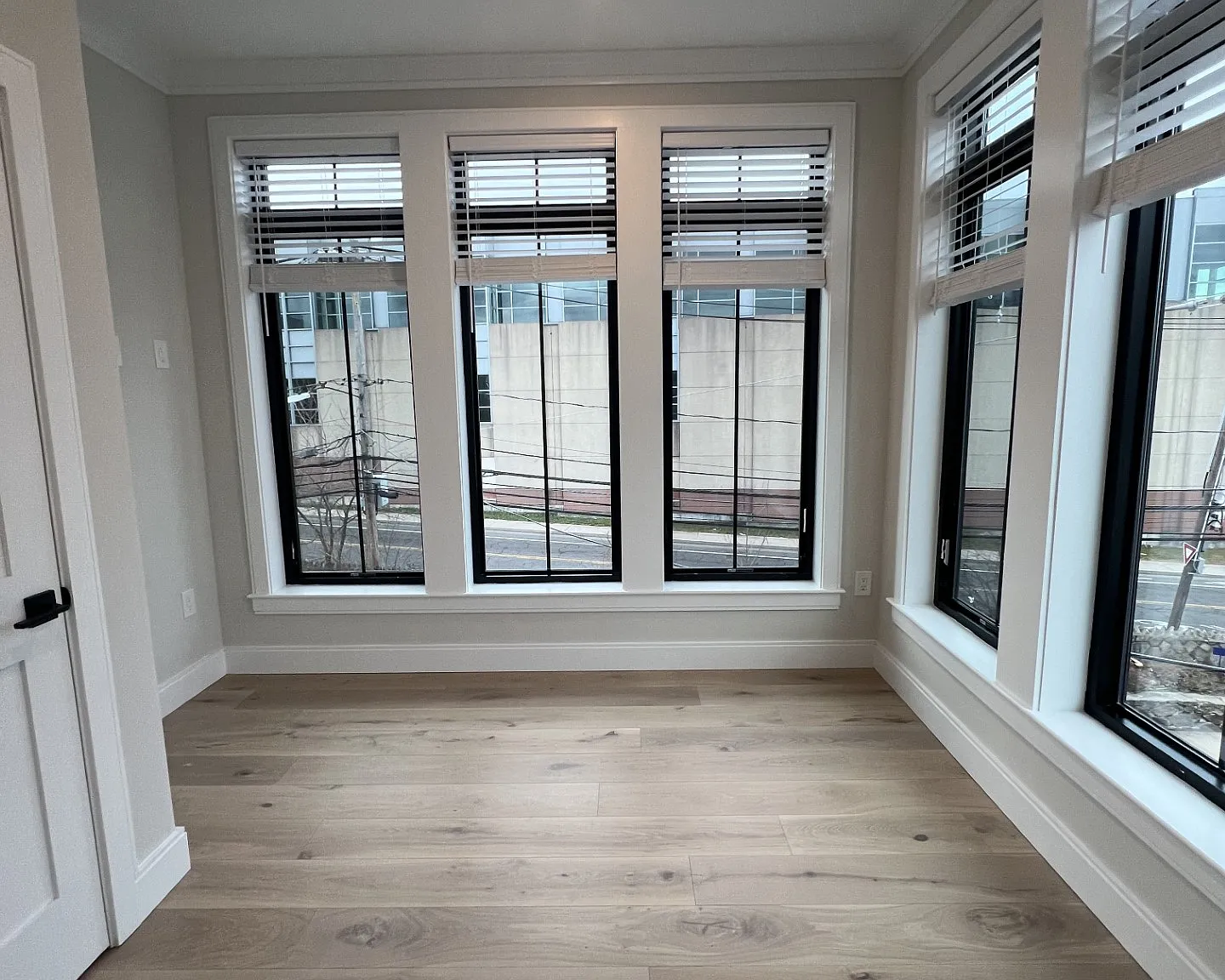 4 bed, 1400 sqft, $5,995 — Photo 2