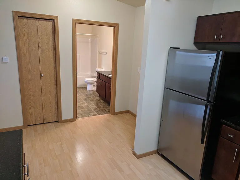 West Lake III Apartments — Photo 76