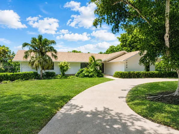 7920 SW 172nd Ter, Palmetto Bay, FL 33157