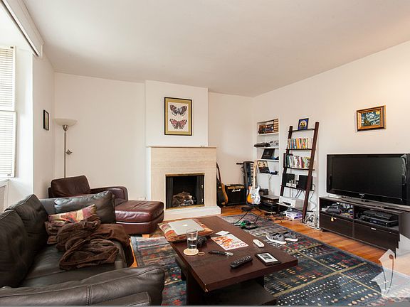 3rd image of 1849 N Lincoln Ave #3