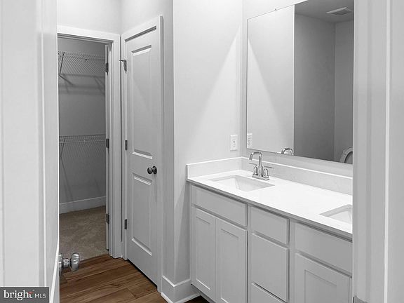 3rd image of 29668 Highbridge Way