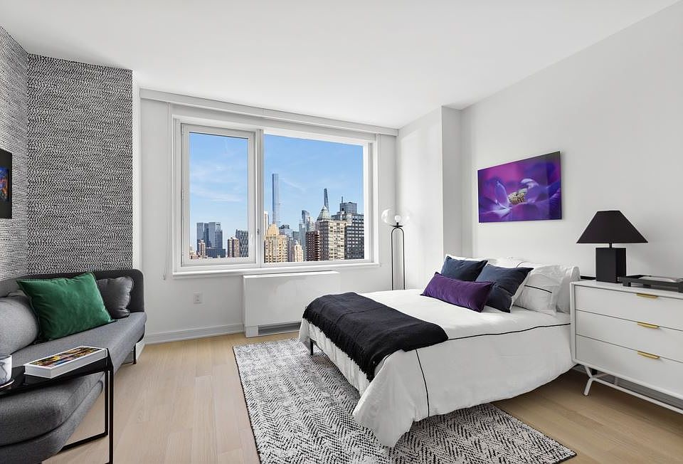 1st image of 555 38th St APT 1412